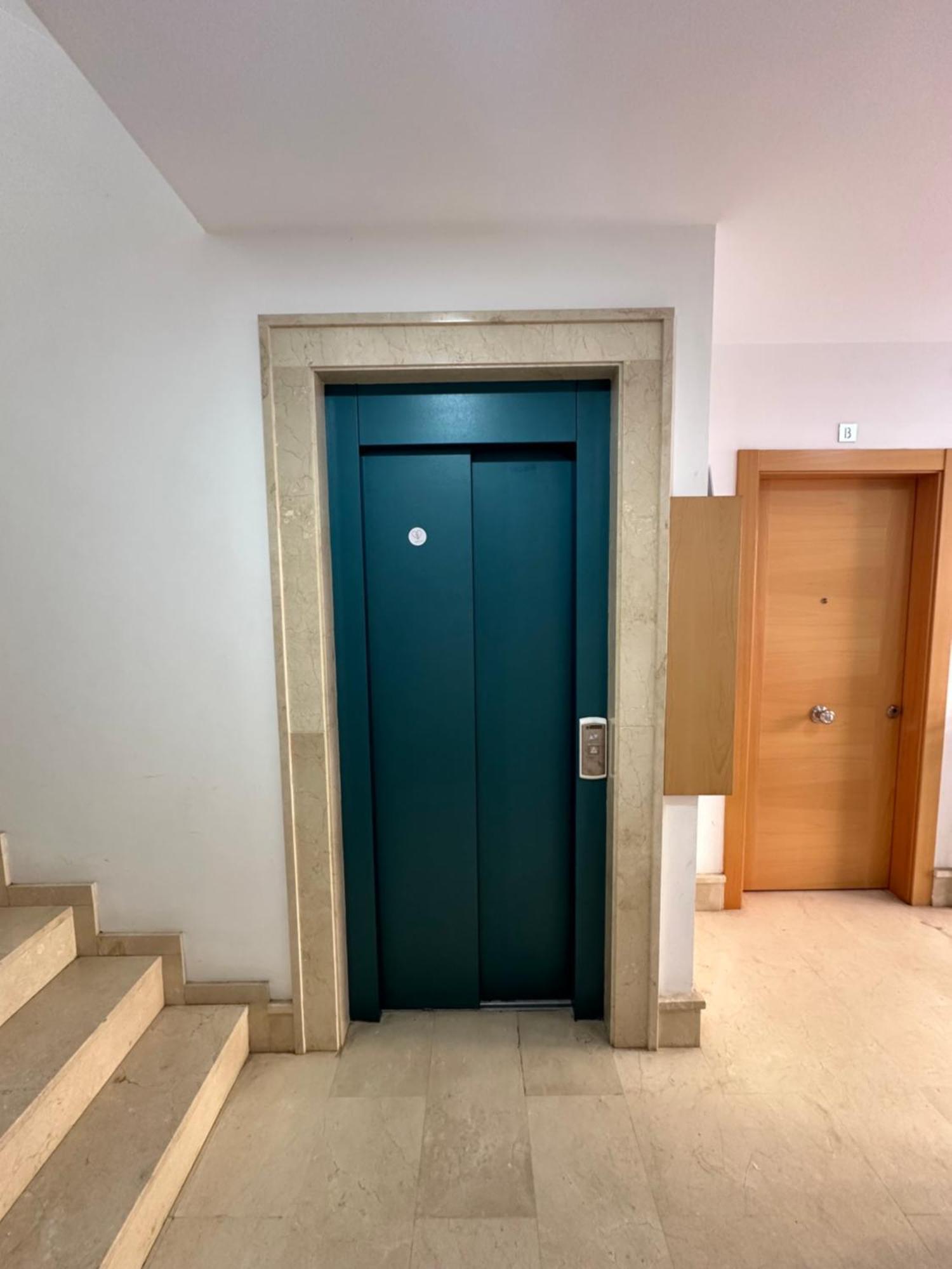 Apartamento Gran Via Granada Bagian luar foto